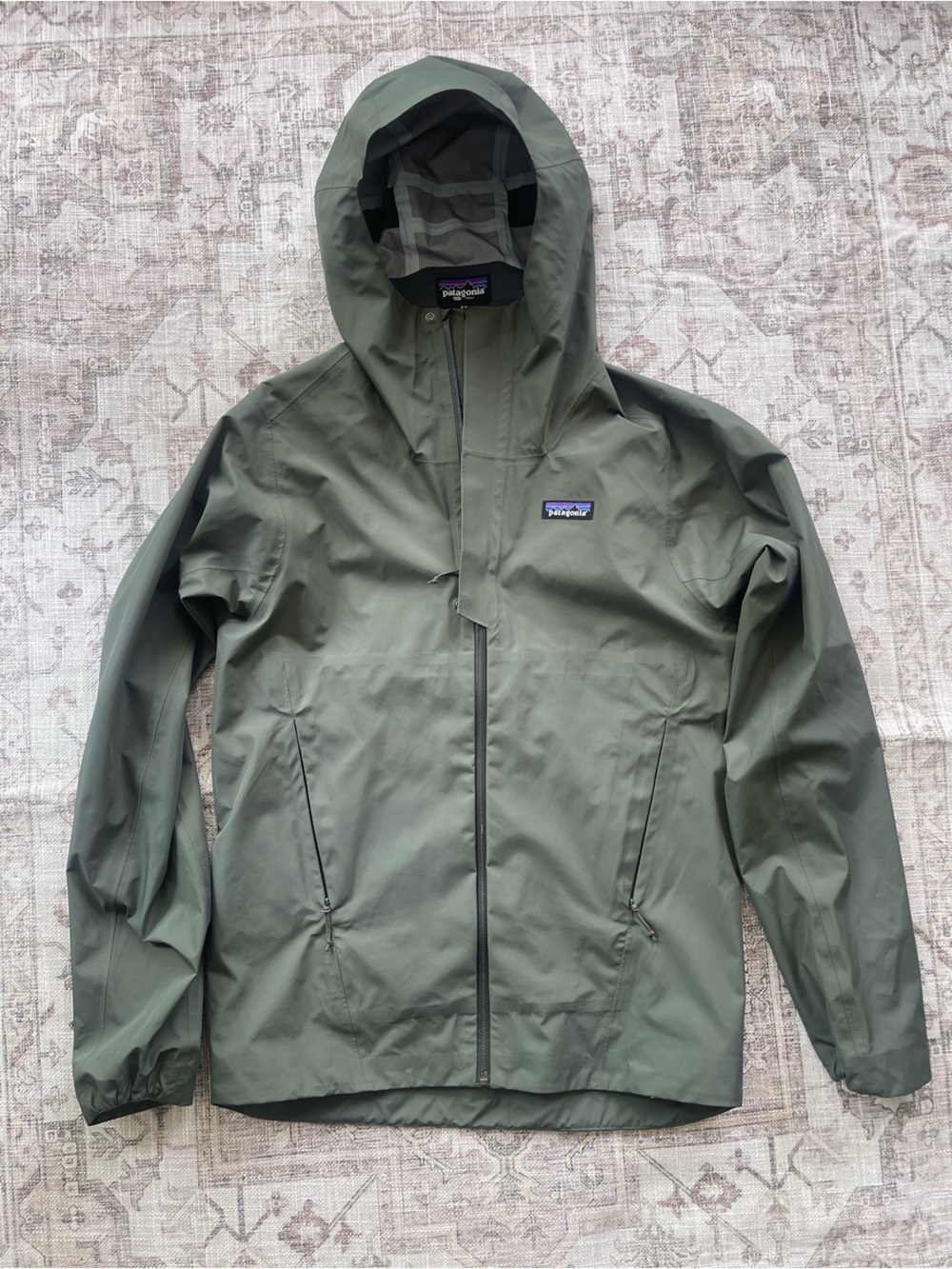 Patagonia Men's Olive Green Raincoat Hooded Shell - Picture 3 of 9
